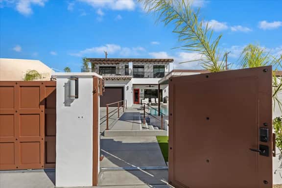 Santa Barbara-Style Desert Retreat - Image 2